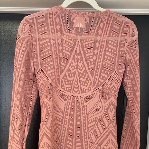 BCBG MAXAZRIA Semi-sheer Lace Top - Picture 6 of 6